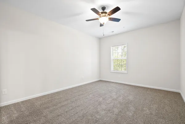 $1,245 | 229 East Johnson Circle, Unit B 208, Clarksville, TN 37040
