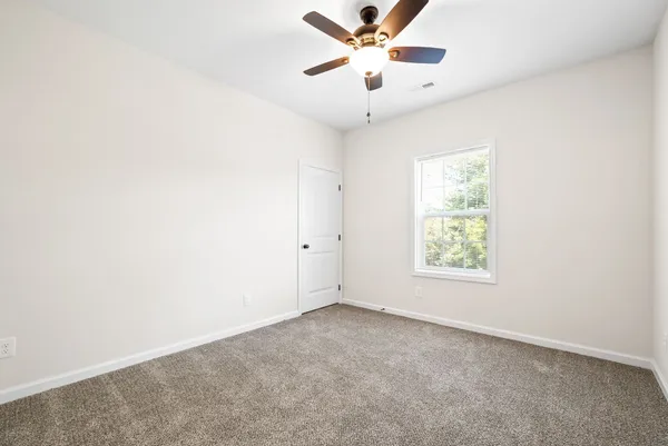 $1,245 | 229 East Johnson Circle, Unit B 208, Clarksville, TN 37040