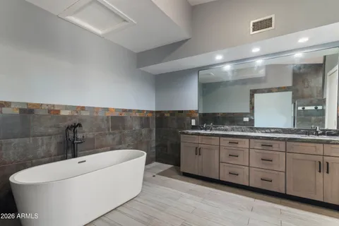 $715,000 | 12332 North 71st Lane, Peoria, AZ 85381