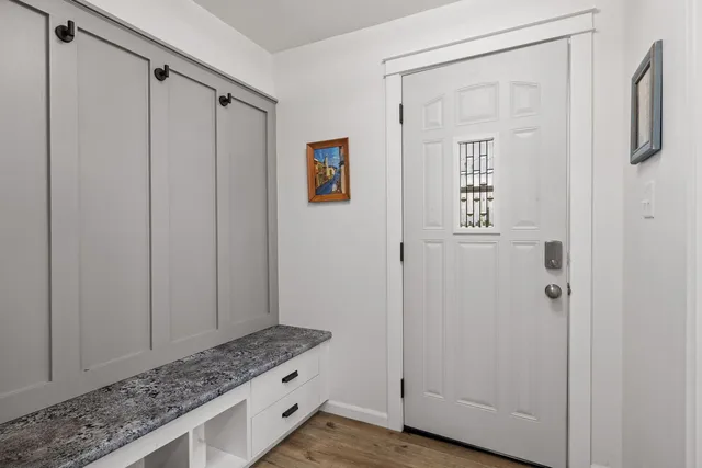 $210,000 | 816 South Jefferson Avenue, Dixon, IL 61021