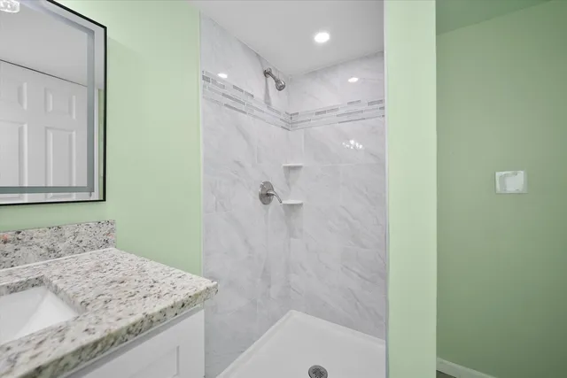 $189,000 | 13228 South Rhodes Avenue, Chicago, IL 60827