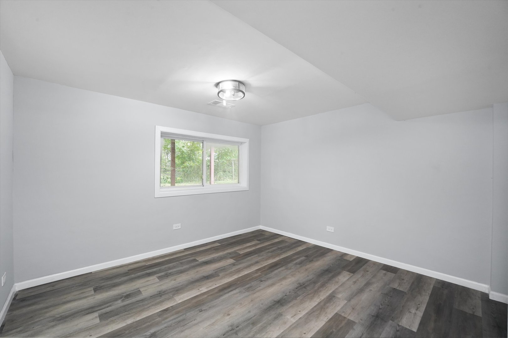 13228 South Rhodes Avenue Chicago, IL 60827 - Photo 13 of 24