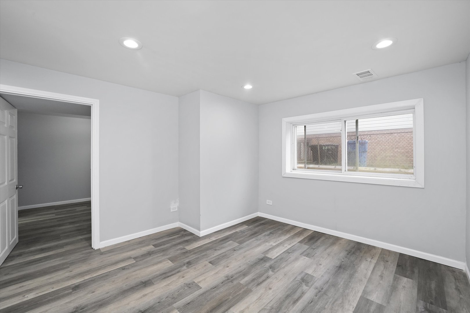 13228 South Rhodes Avenue Chicago, IL 60827 - Photo 15 of 24