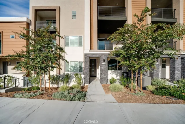 $1,280,000 | 211 Baluster, Irvine, CA 92618