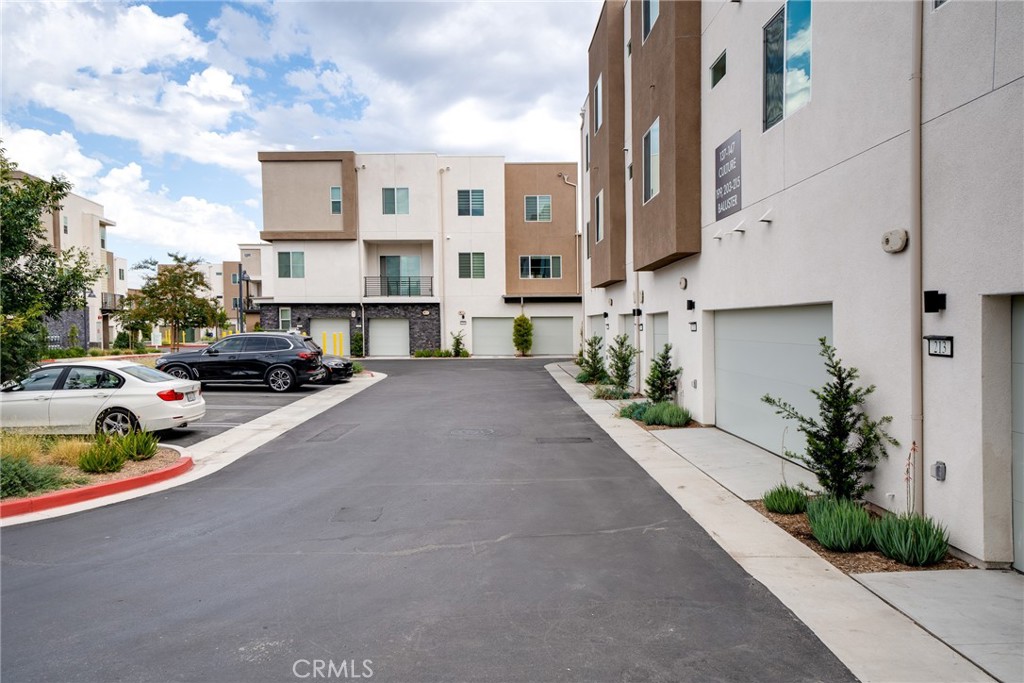211 Baluster Irvine, CA 92618 - Photo 21 of 25 addition parking