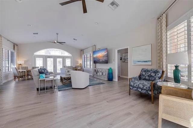 $595,000 | 6251 Vista Verde Drive West, St. Petersburg, FL 33707