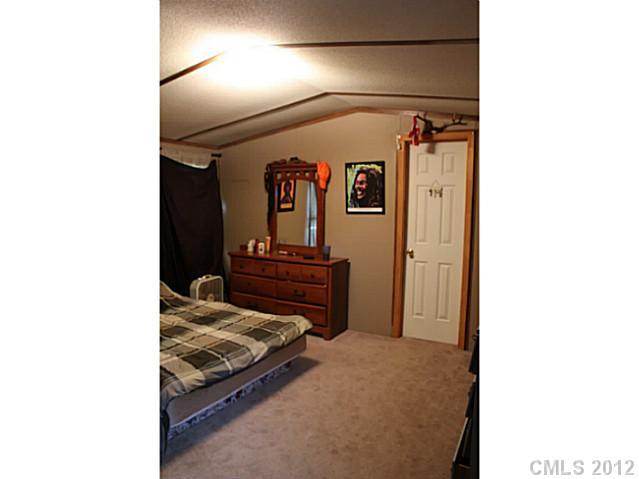 1447 Sherwood Road Clover, SC 29710 - Photo 4 of 8