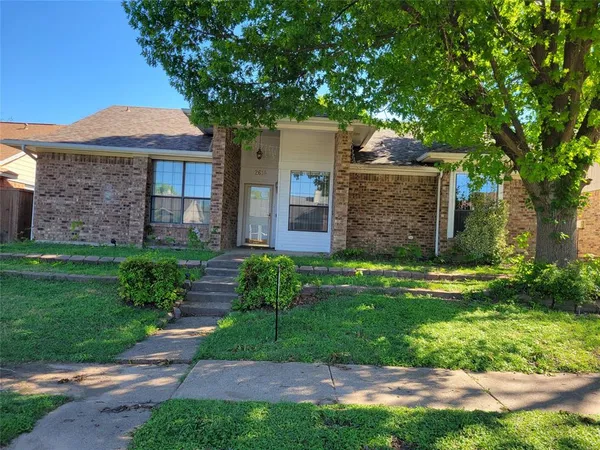 $1,850 | 2614 Collins Boulevard, Garland, TX 75044