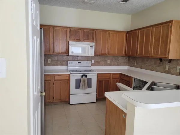 $1,850 | 2614 Collins Boulevard, Garland, TX 75044