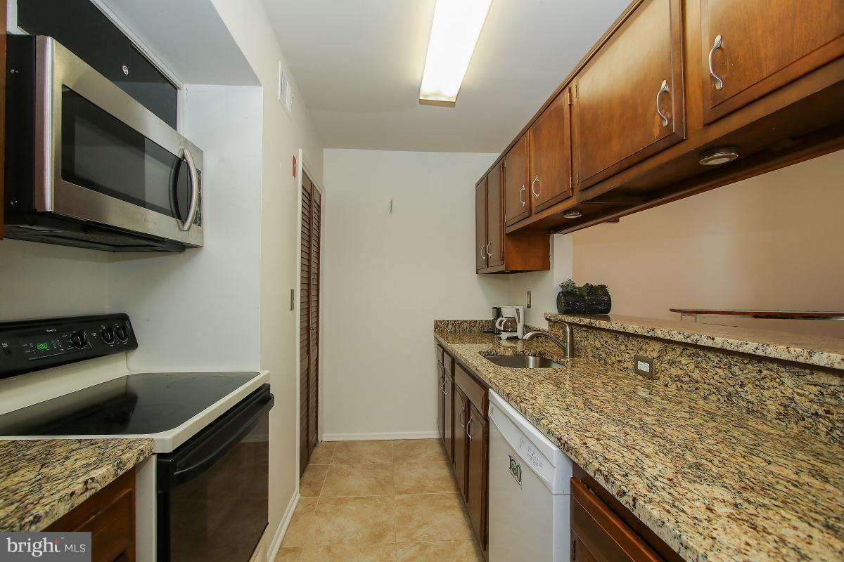12017 Dove Circle Laurel, MD 20708 - Photo 8 of 25 Kitchen