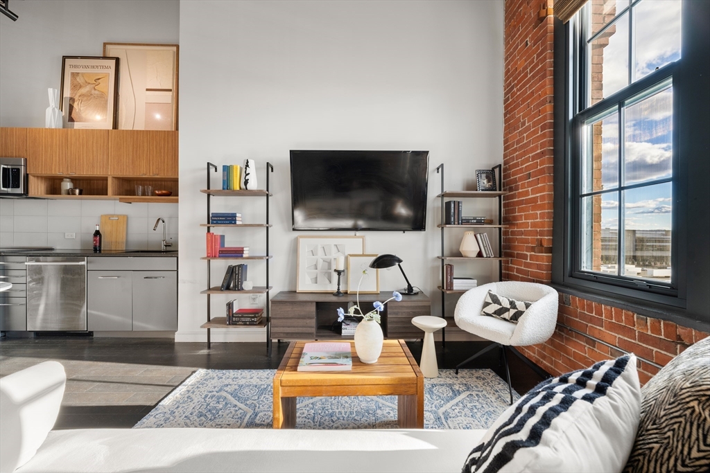 319 A Street, Unit 501 Boston, MA 02210 - Photo 8 of 24