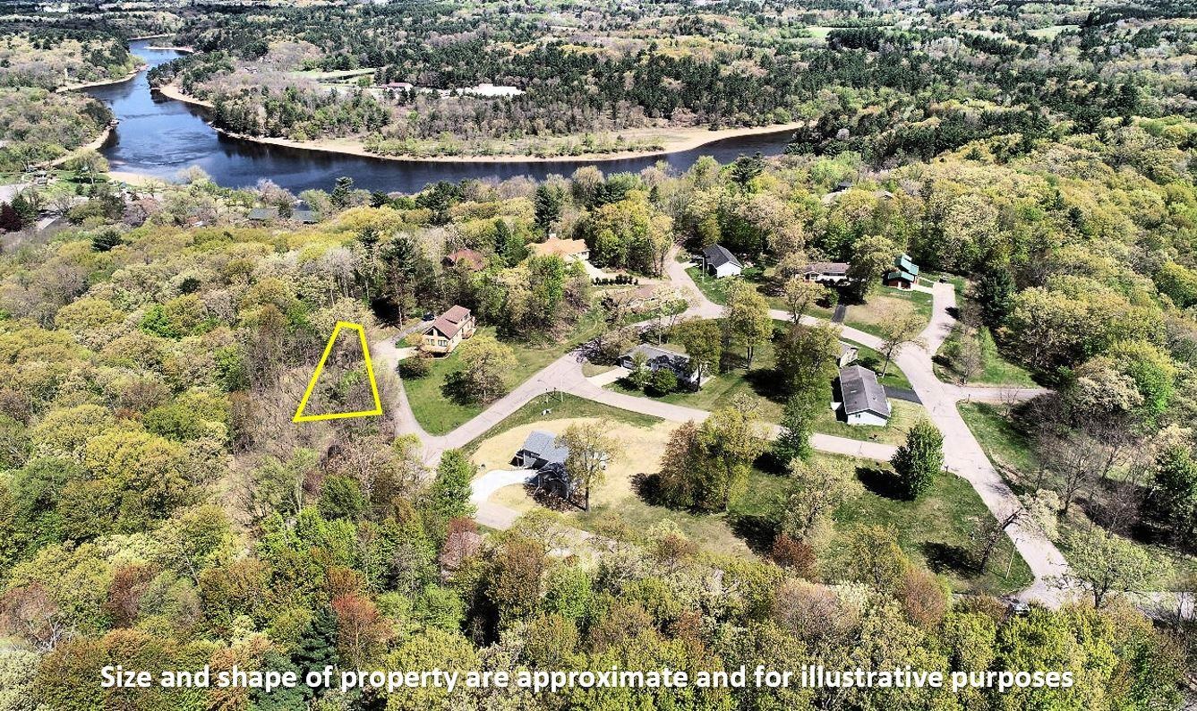 58 Redhawk Trail Baraboo, WI 53913 - Photo 4 of 28