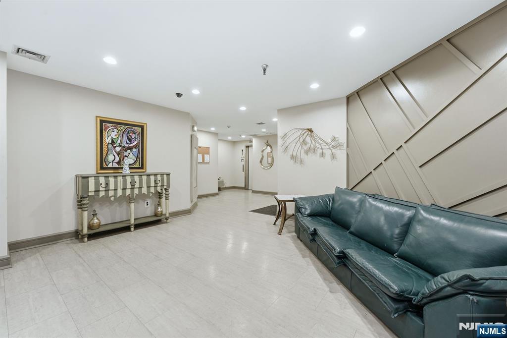 320 Anderson Avenue, Unit 1B Fairview, NJ 07022 - Photo 8 of 23