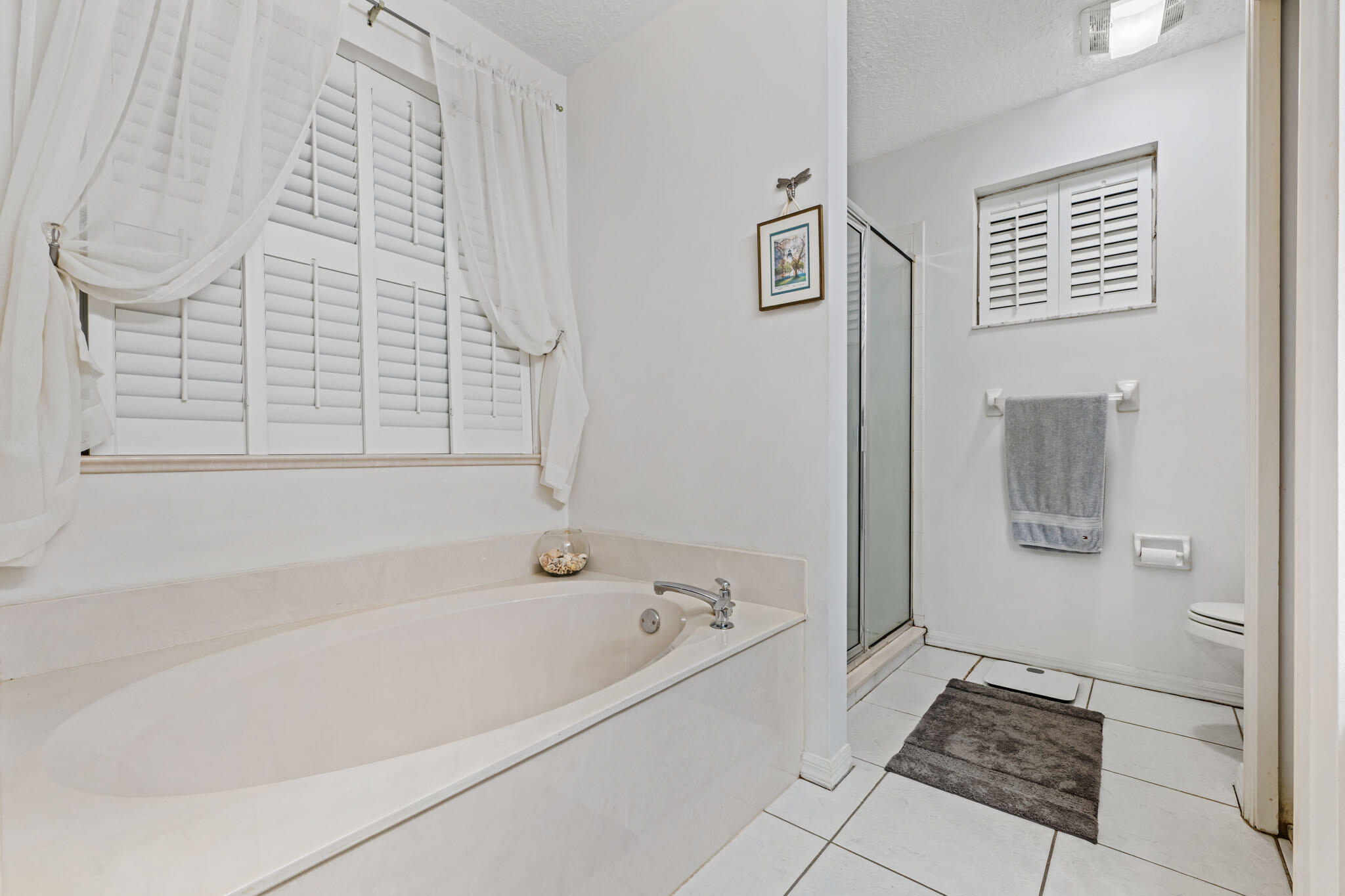 15884 N Road Loxahatchee Groves, FL 33470 - Photo 21 of 46 Ensuite Bathroom
