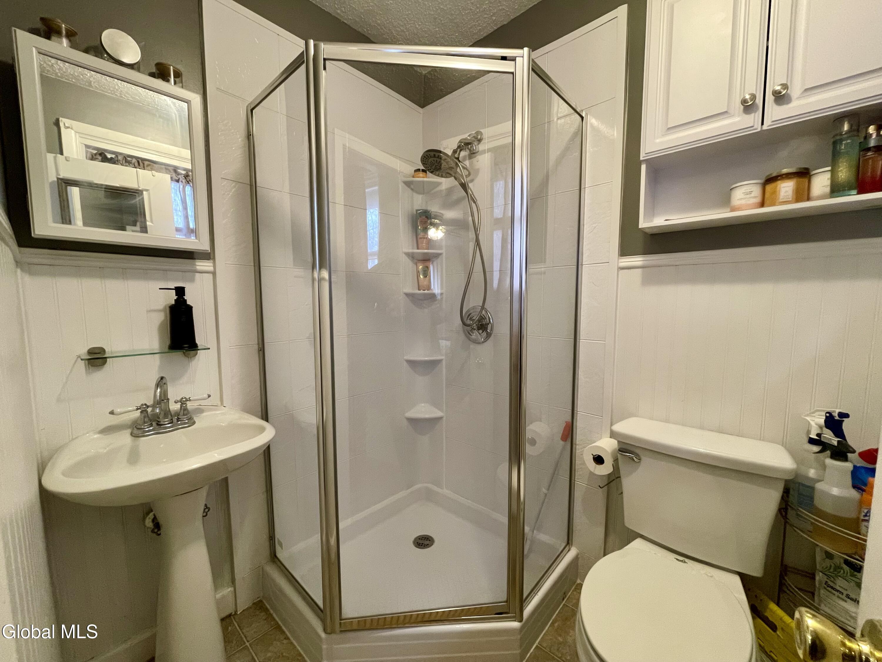 304 Dearborn Avenue Schenectady, NY 12304 - Photo 11 of 14 IMG_2163