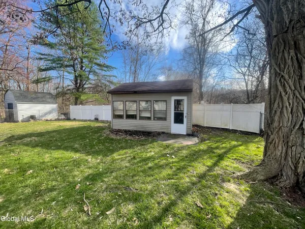 $270,000 | 304 Dearborn Avenue, Schenectady, NY 12304