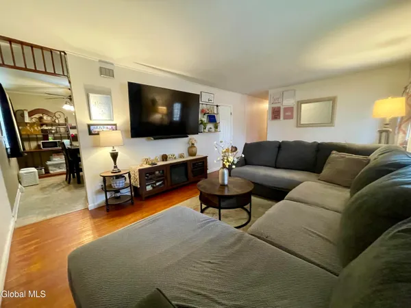 $270,000 | 304 Dearborn Avenue, Schenectady, NY 12304