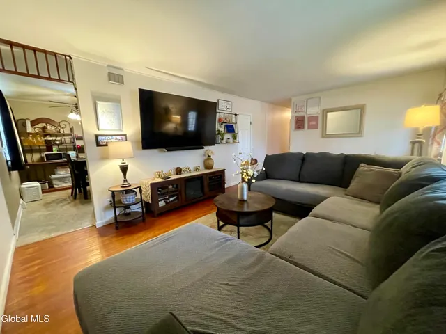 $270,000 | 304 Dearborn Avenue, Schenectady, NY 12304