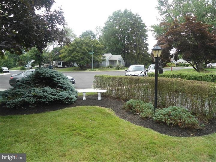 841 Edgemont Road Fairless Hills, PA 19030 - Photo 17 of 25 Exterior Front
