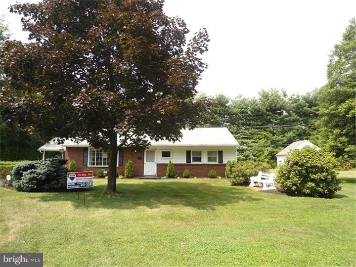 841 Edgemont Road Fairless Hills, PA 19030 - Photo 24 of 25 Exterior Front