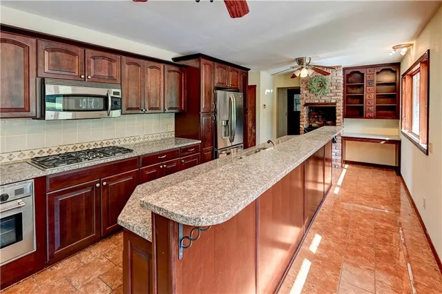 $748,500 | 2660 Indiana Terrace, Ottawa, KS 66067