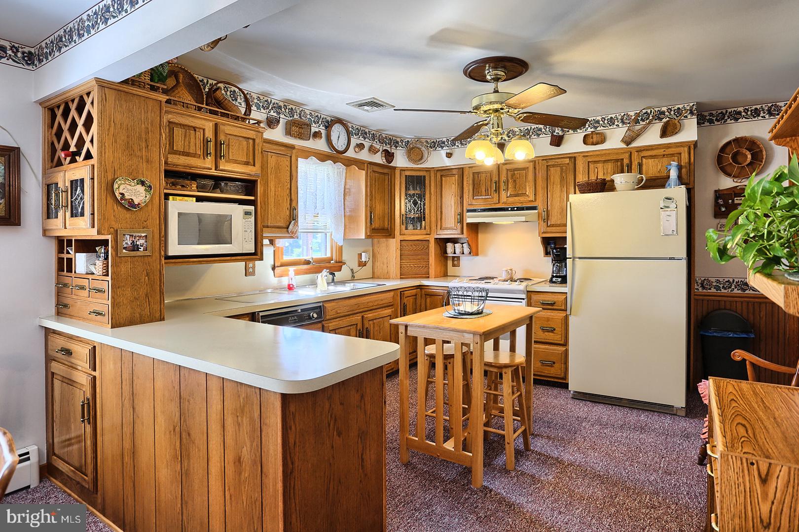 690 Creek Road Carlisle, PA 17013 - Photo 17 of 29 Ktichen