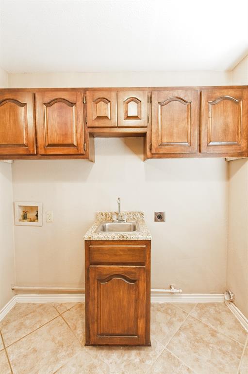 2312 Rockhill Road McKinney, TX 75072 - Photo 3 of 40