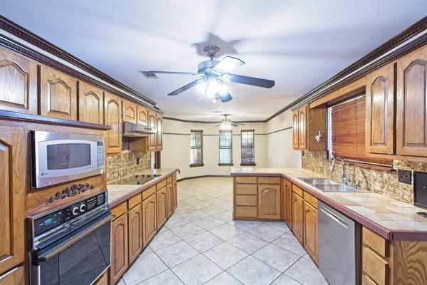 $2,650 | 2312 Rockhill Road, McKinney, TX 75072