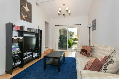 $880,000 | 21000 Elkwood Street, Canoga Park, CA 91304