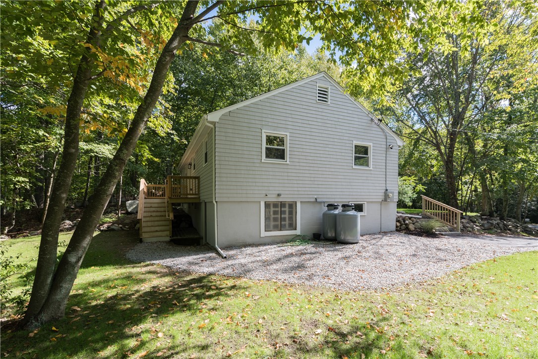 19 Mill Road Foster, RI 02825 - Photo 8 of 34