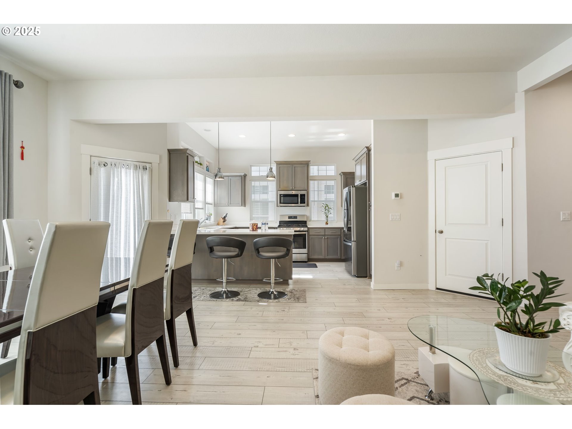 30778 Southwest Fir Avenue Wilsonville, OR 97070 - Photo 14 of 46