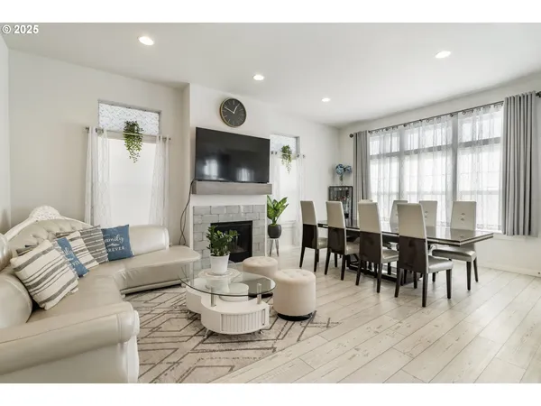 $569,000 | 30778 Southwest Fir Avenue, Wilsonville, OR 97070