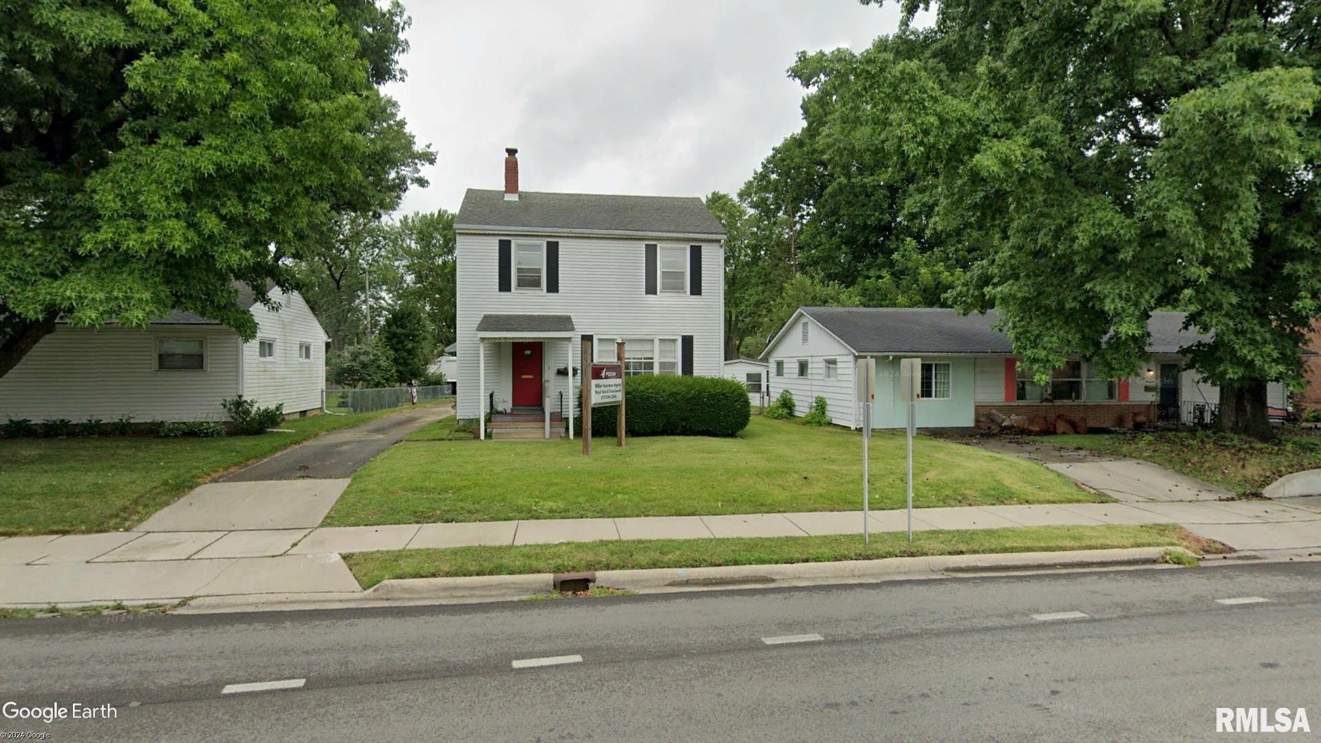 2623 South 5th Street Springfield, IL 62703 - Photo 1 of 12