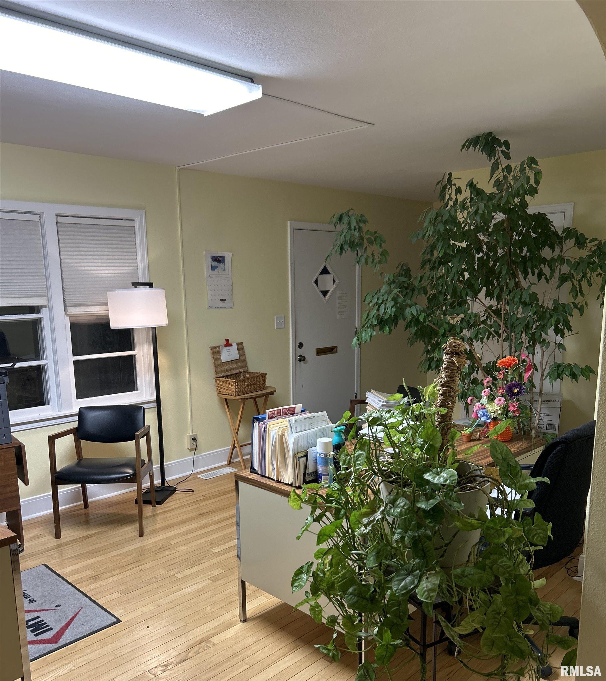 2623 South 5th Street Springfield, IL 62703 - Photo 2 of 12