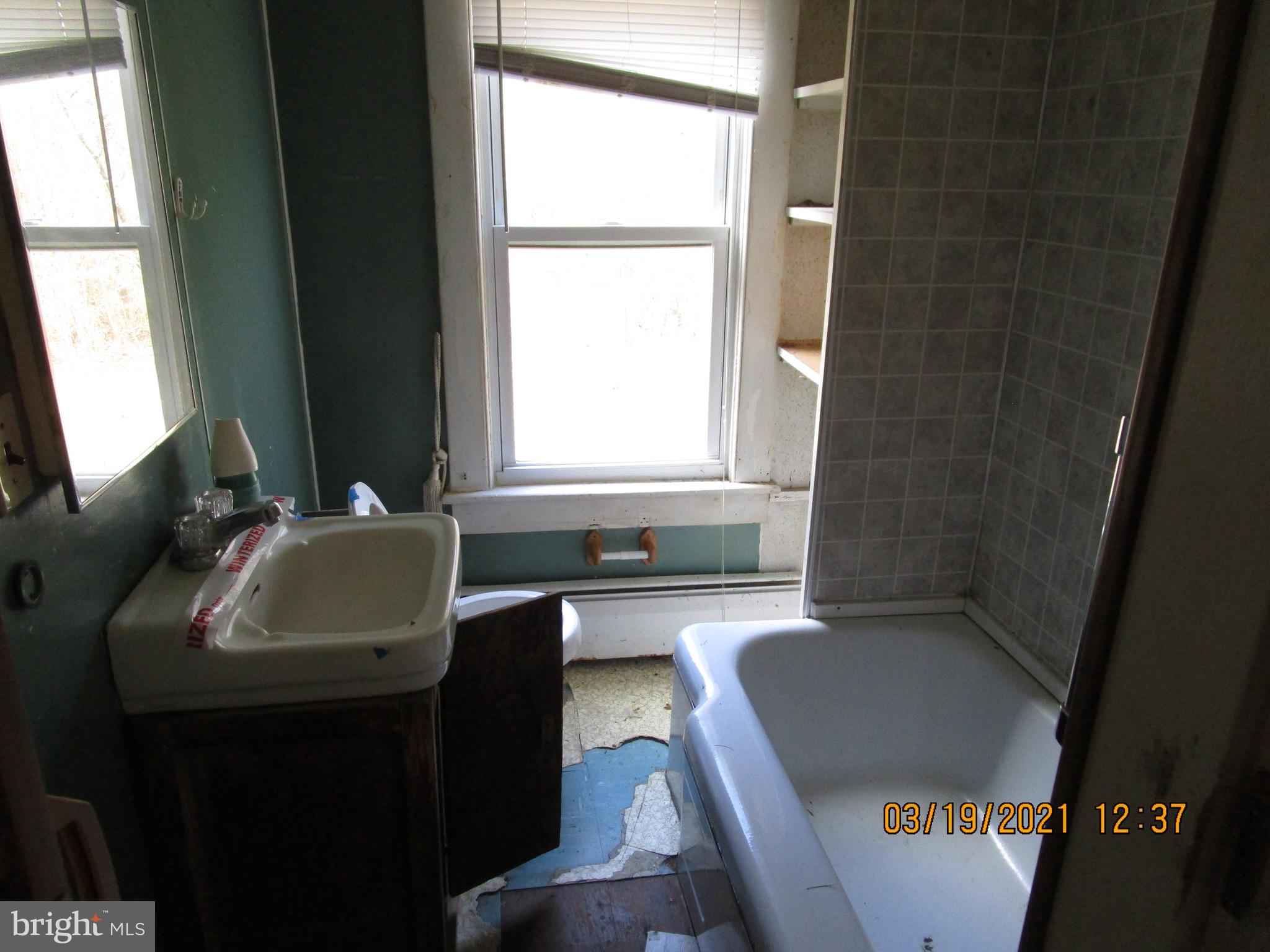 21044 Orchard Road Ellendale, DE 19941 - Photo 10 of 13 Bath