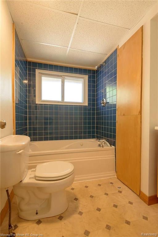 8431 Belleville Road Belleville, MI 48111 - Photo 30 of 42
