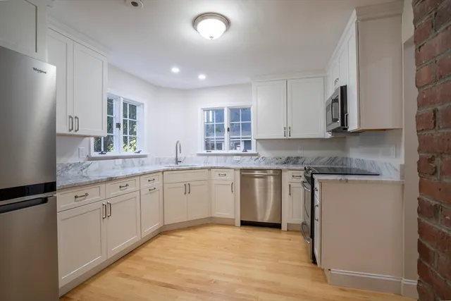 $958,500 | 1437 Massachusetts Avenue, Lexington, MA 02420