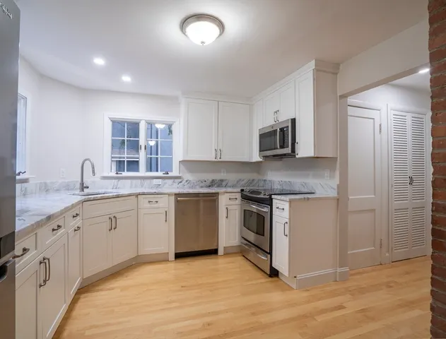 $958,500 | 1437 Massachusetts Avenue, Lexington, MA 02420