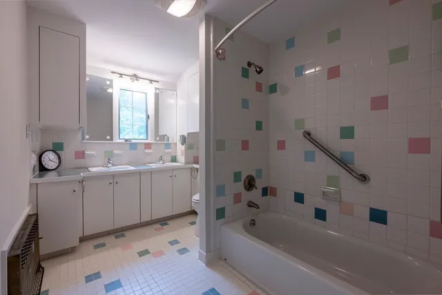 $958,500 | 1437 Massachusetts Avenue, Lexington, MA 02420