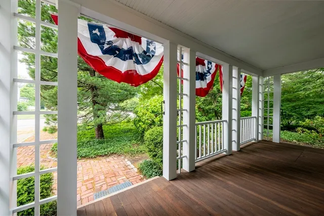 $958,500 | 1437 Massachusetts Avenue, Lexington, MA 02420