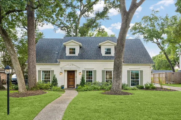 $645,000 | 747 Thistlewood Drive, Houston, TX 77079