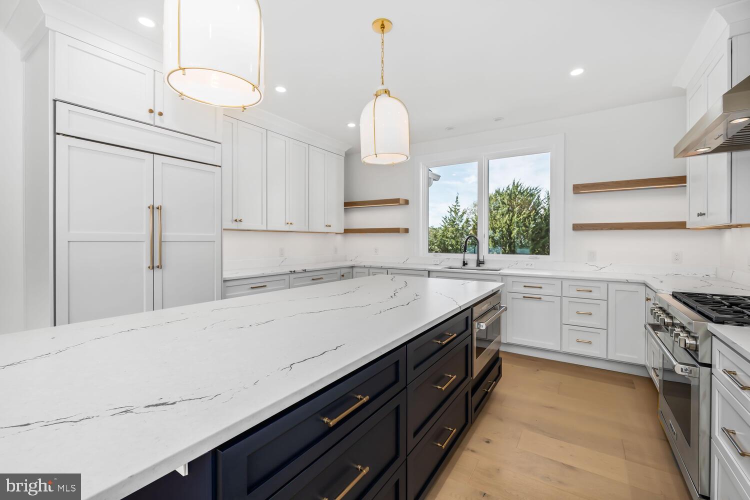 21485 Island Club Road Tilghman, MD 21671 - Photo 13 of 83 High End Kitchen with Subzero