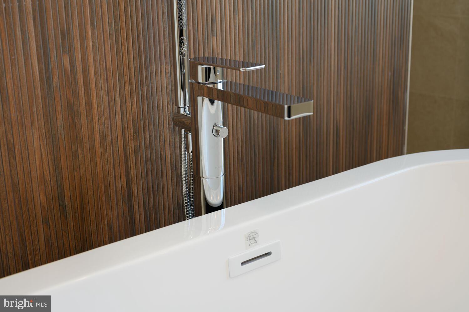 21485 Island Club Road Tilghman, MD 21671 - Photo 55 of 83 Second Floor, Second Primary Suite Bath