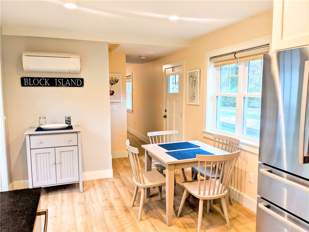 32 Pleasant View Drive Little Compton, RI 02837 - Photo 24 of 43 EAT-IN KITCHEN