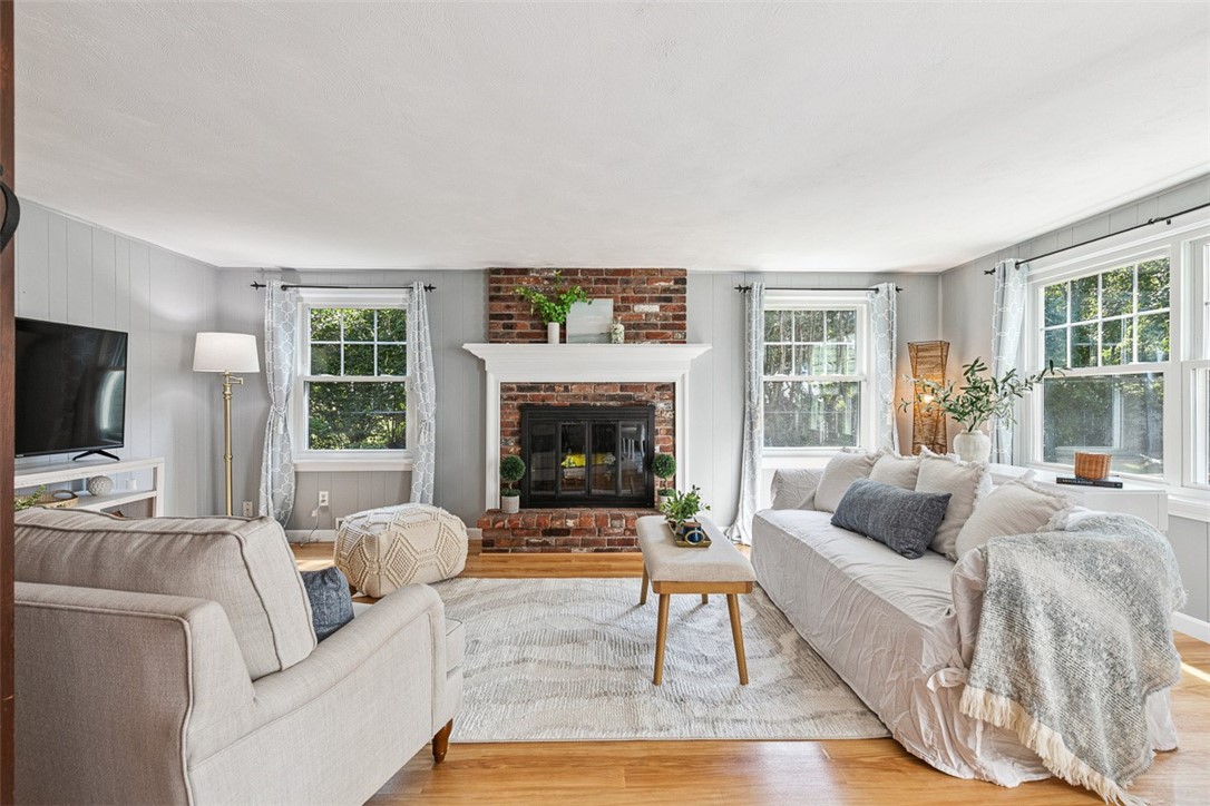 3 Indigo Road Barrington, RI 02806 - Photo 17 of 44