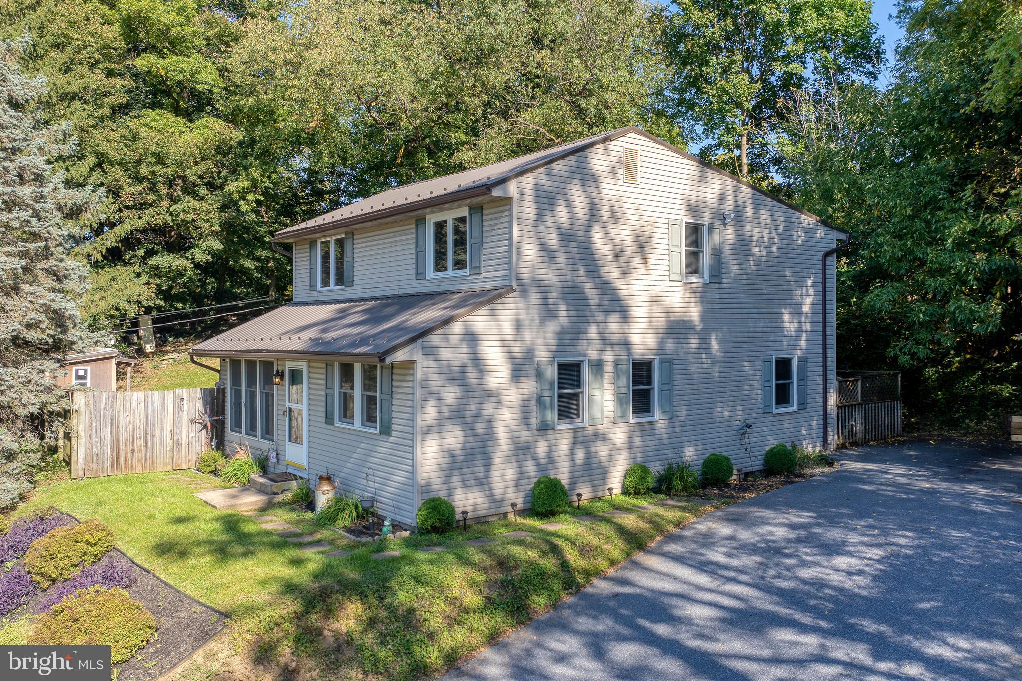 1055 Lampeter Road Lancaster, PA 17602 - Photo 2 of 40