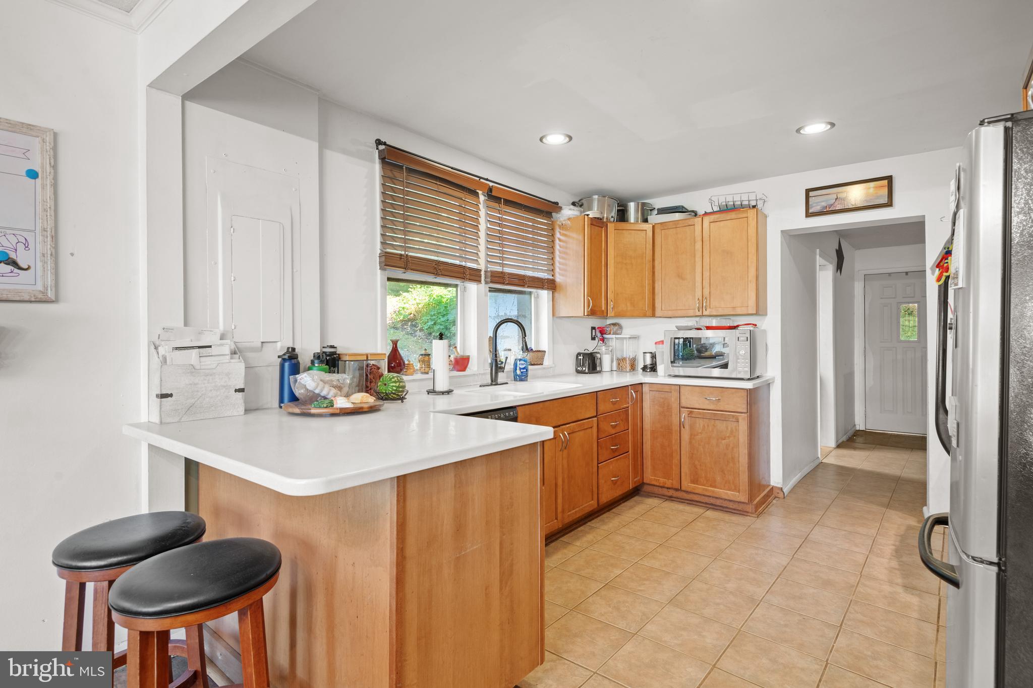 1055 Lampeter Road Lancaster, PA 17602 - Photo 7 of 40