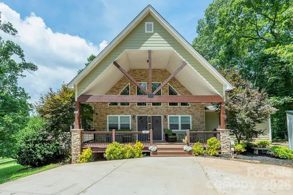 $2,400,000 | 127 Deer Hl Lane, Weaverville, NC 28787