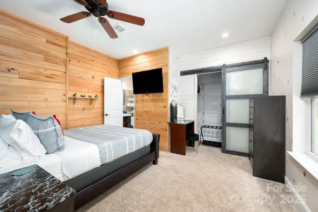 $2,400,000 | 127 Deer Hl Lane, Weaverville, NC 28787