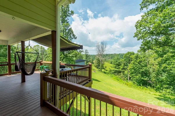 $2,400,000 | 119 Deer Hill Lane, Weaverville, NC 28787